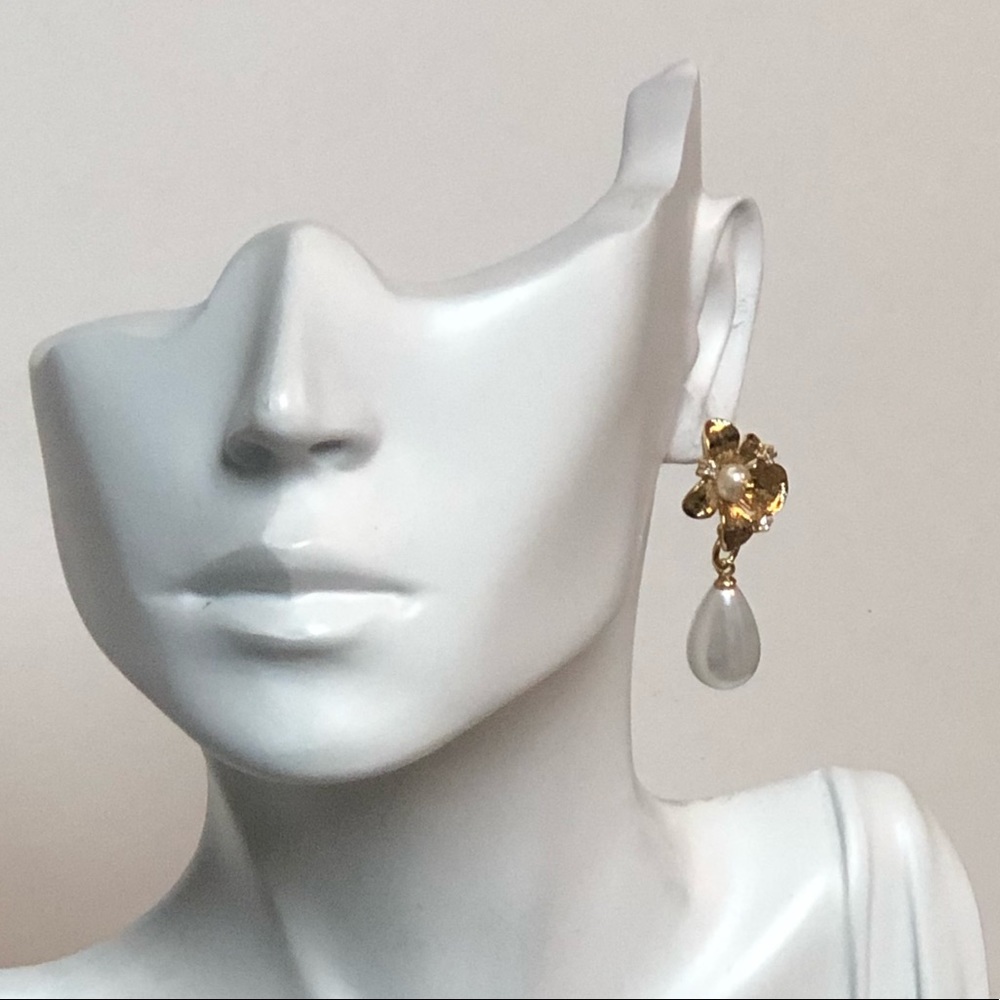 18k Gold Plated & Pearl earring - Picture 2 of 3